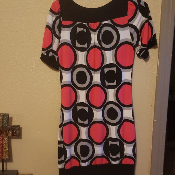 Dress - Picture 2 of 3